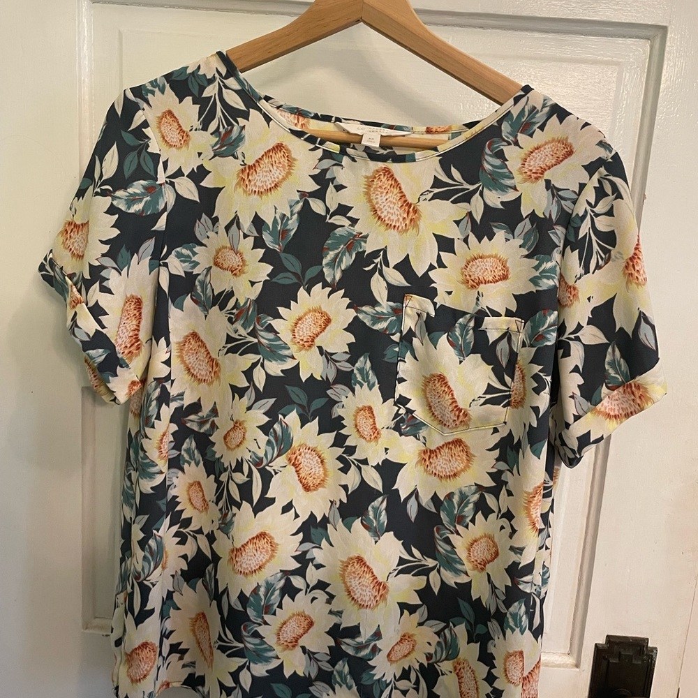 LC Lauren Conrad Navy Floral Short-Sleeve Blouse with Cream Sunflowers